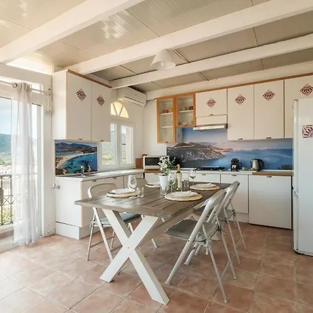 Blue Sun - Panoramic View & Swimming Pool Apartment *