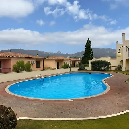 Blue Sun - Panoramic View & Swimming Pool Apartment Villasimius